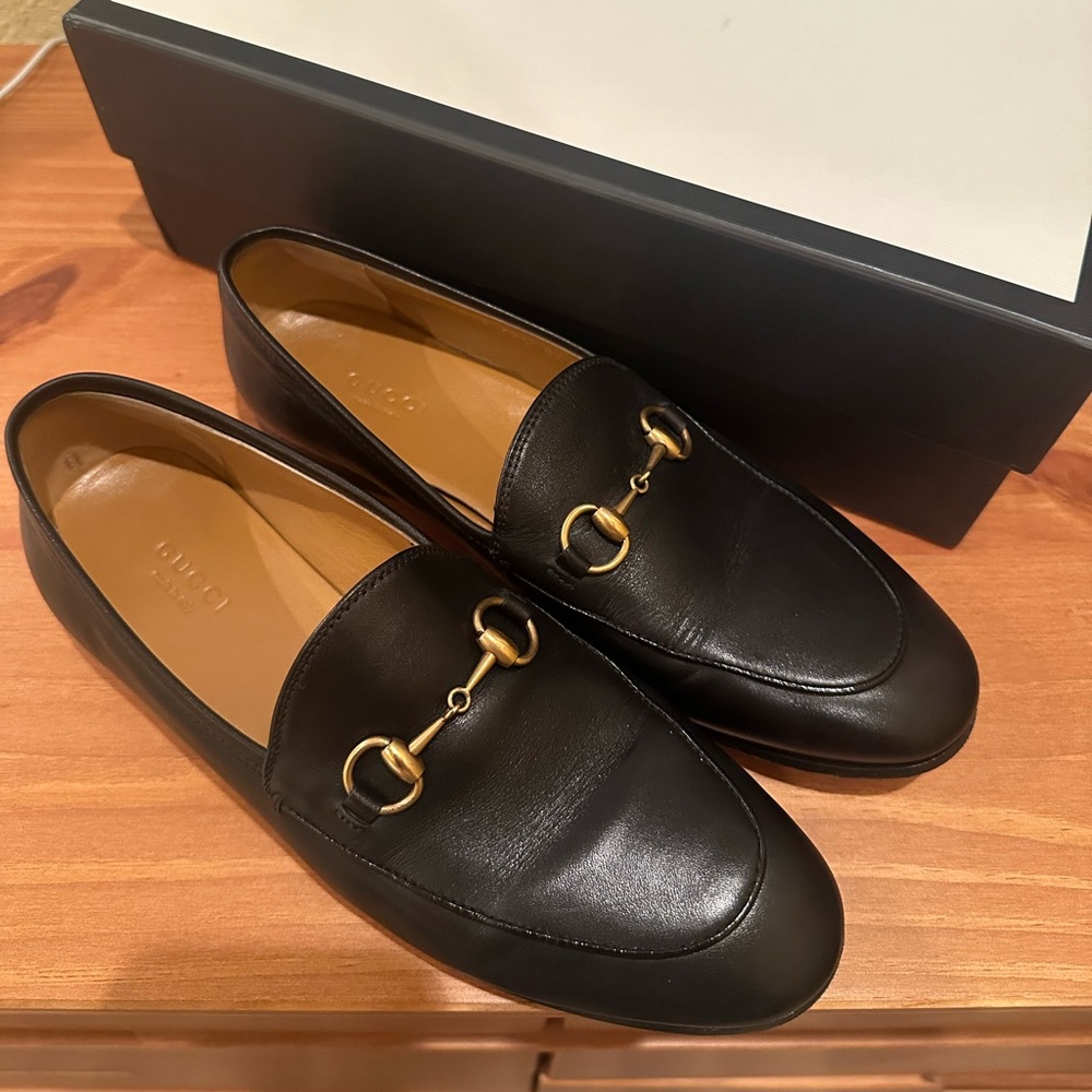 Gucci Jordaan Horsebit Leather Loafer Black Gold size
37.5 NEW